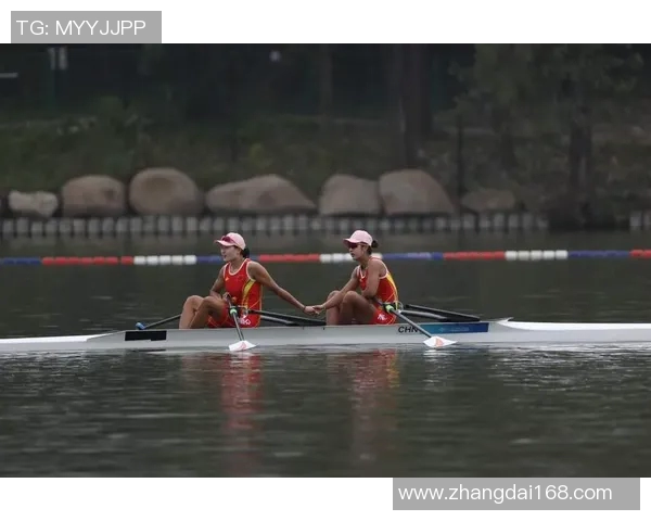 双人双桨赛精彩纷呈成绩揭晓选手们的拼搏与荣耀一览无遗 双人双桨赛精彩纷呈成绩揭晓选手们的拼搏与荣耀一览无遗